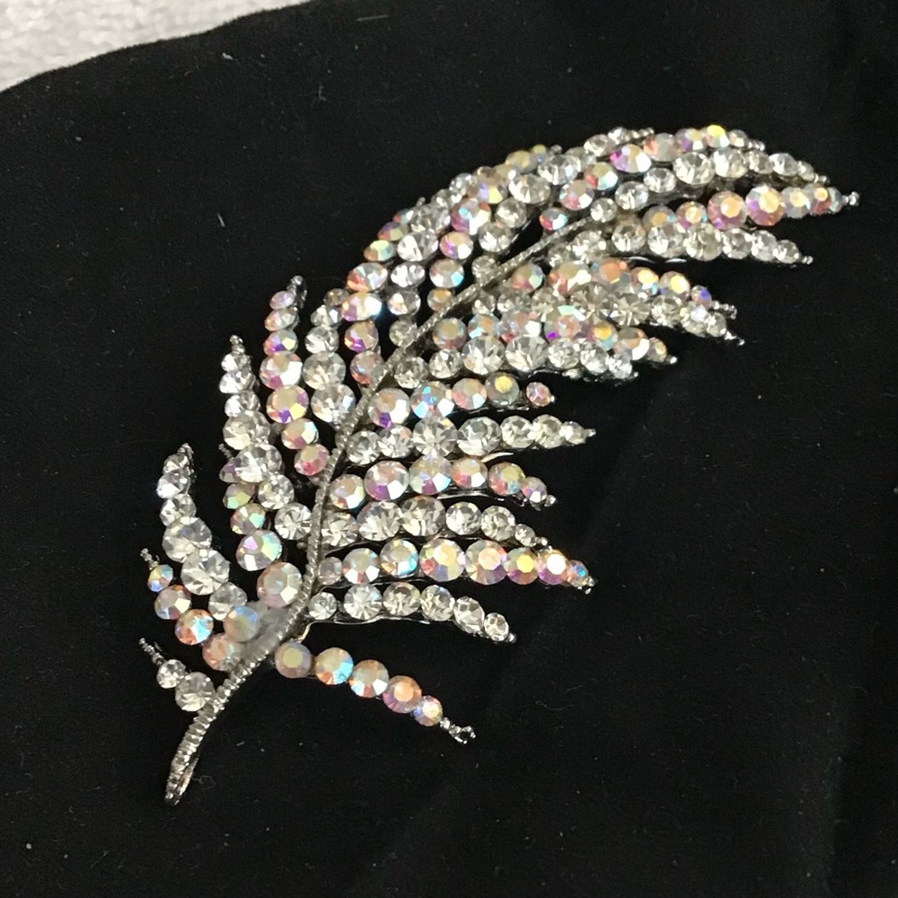 Vintage Late 1950’s Aurora Borealis Brooch